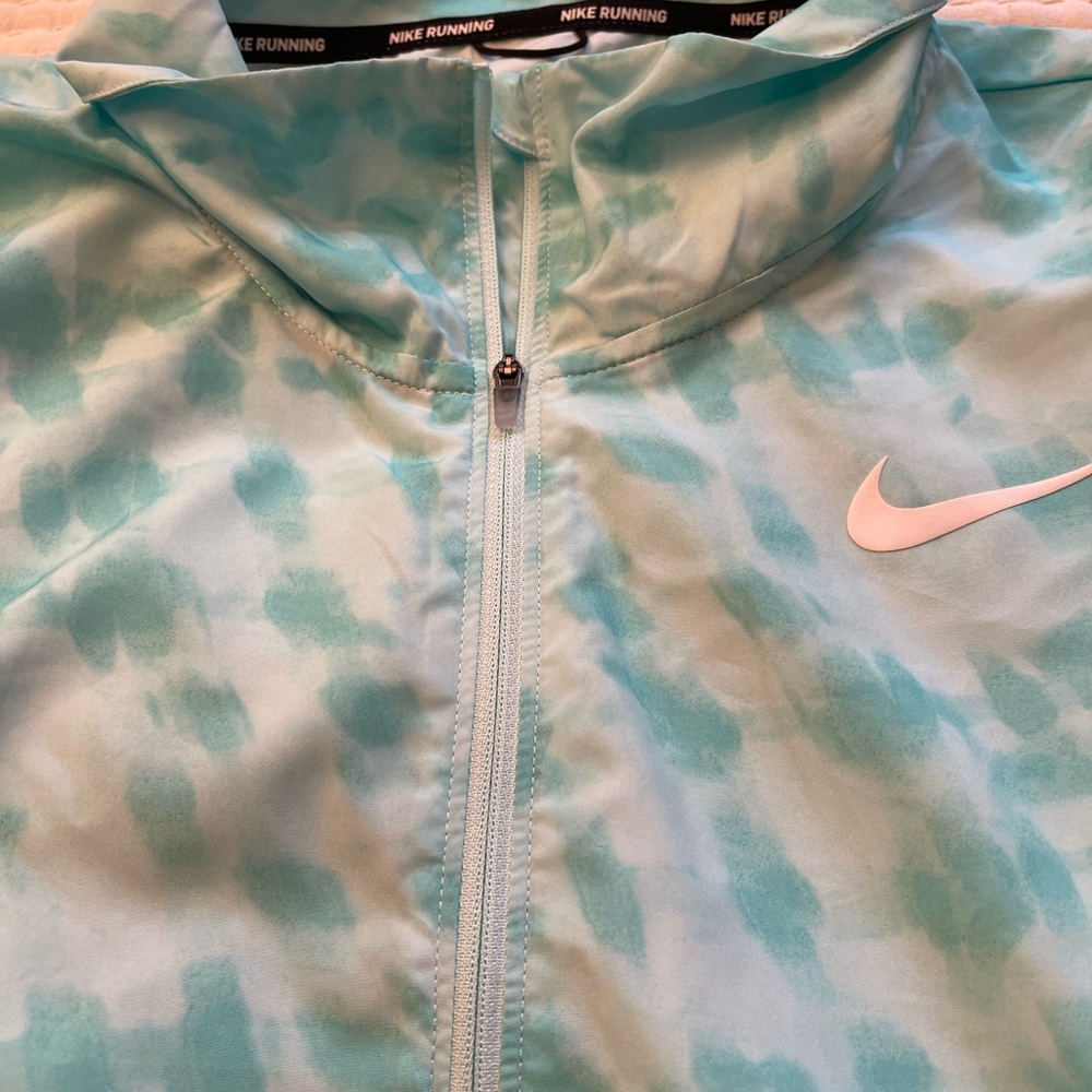 Nike Running Blue Patterned Pullover - image 3
